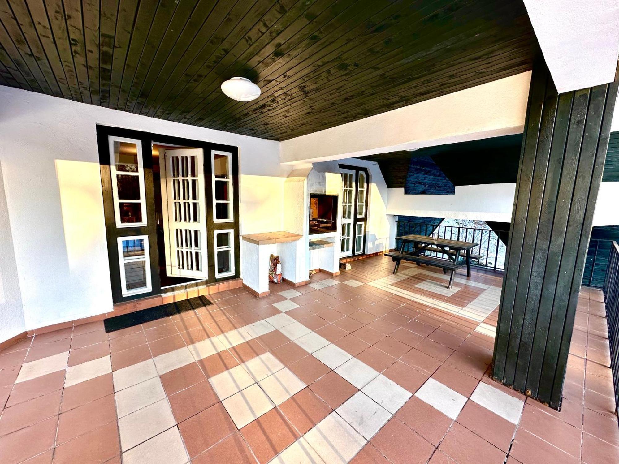 Pine Peak Apartments Predeal Exterior photo